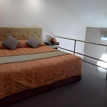 Score Birds Hotel Angeles Zewnętrze zdjęcie